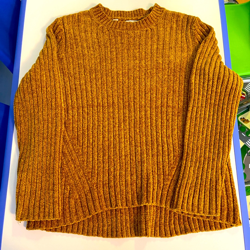 Sweater - Picture 2 of 2